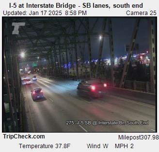 Camera 3033: I-5 at Interstate Bridge SB, south end