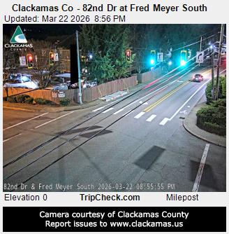Clackamas Co - 82nd Dr at Fred Meyer South live webcam