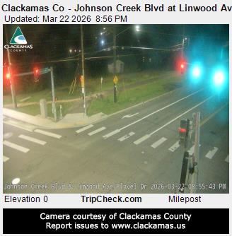 Clackamas Co - Johnson Creek Blvd at Linwood Ave and Flavel Dr live webcam