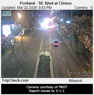 Portland - SE 82nd at Clinton live webcam