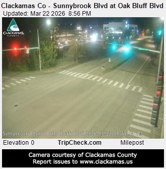 Clackamas Co - Sunnybrook Blvd at Oak Bluff Blvd live webcam