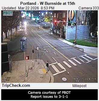 Portland - W Burnside at 15th live webcam